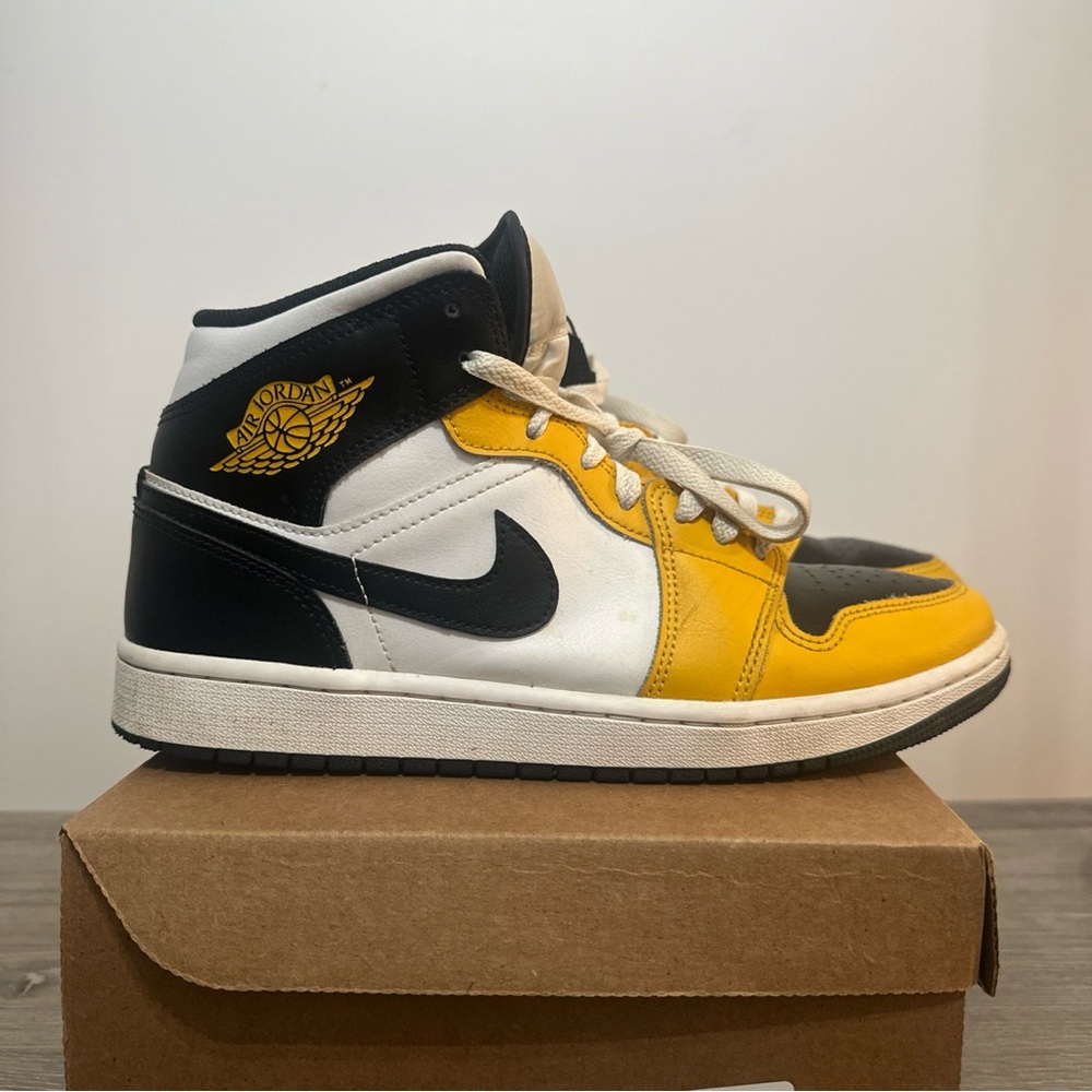 Jordan Athletic Shoes Black Yellow White